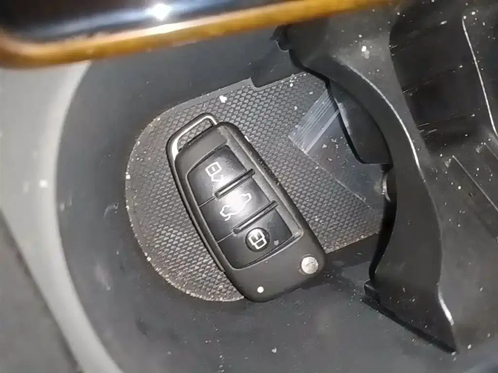 Audi Q2L 2021 из CN, фото 3