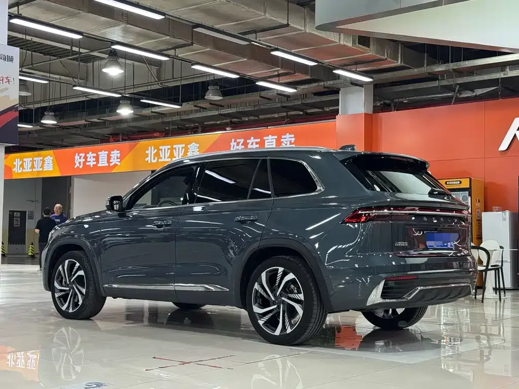 Geely Xingyue L — фото 6