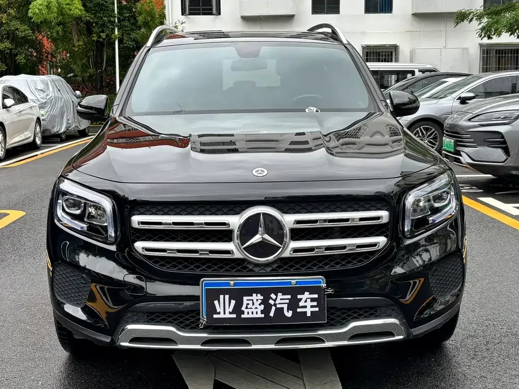 Mercedes-Benz GLB — фото 7