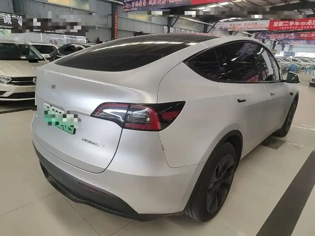 Tesla Model Y — фото 7