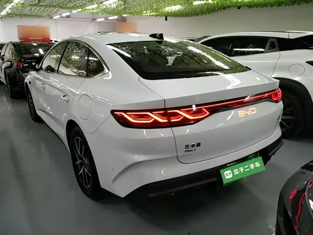 BYD Qin L — фото 9