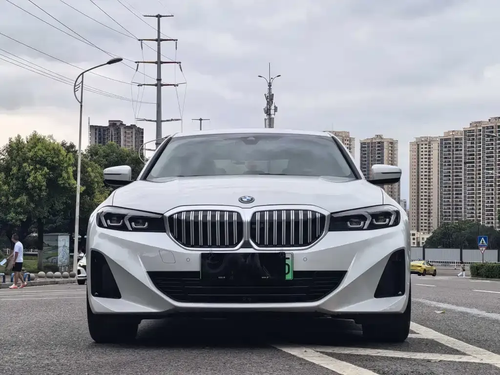 BMW i3 — фото 5