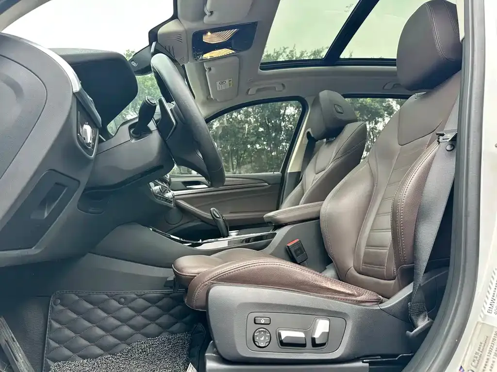 BMW X3 2021 из CN, фото 2