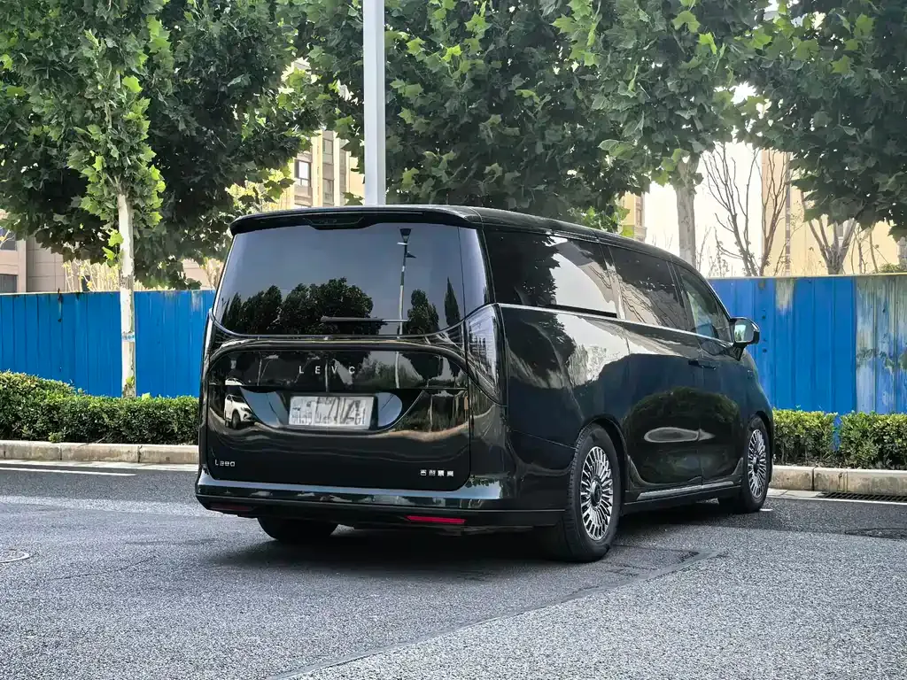 Geely Yizhen L380 2026 из CN, фото 10