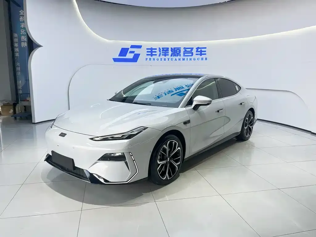 Geely Galaxy E8 — фото 1