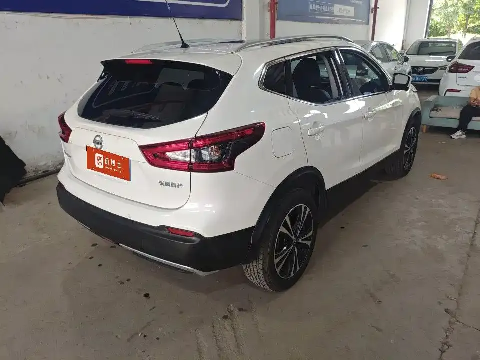 Nissan Qashqai — фото 7