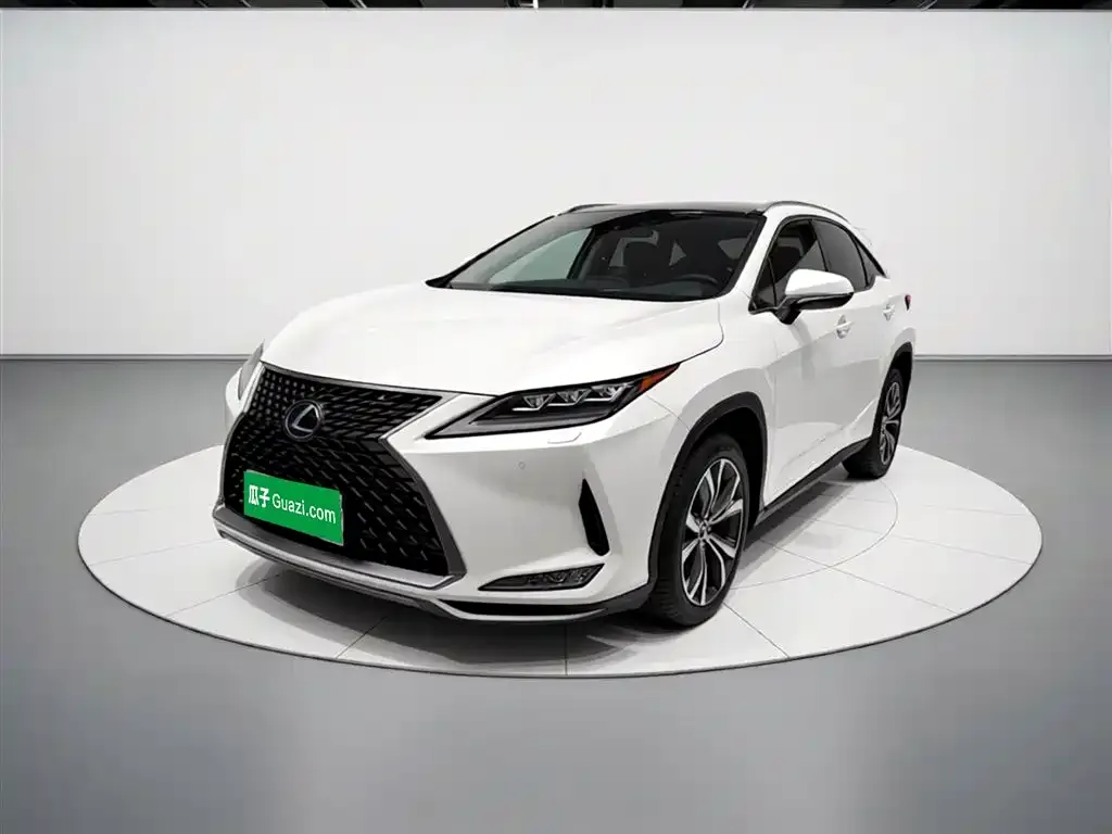 Lexus RX — фото 1