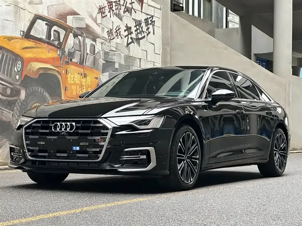 Audi A6L — фото 1