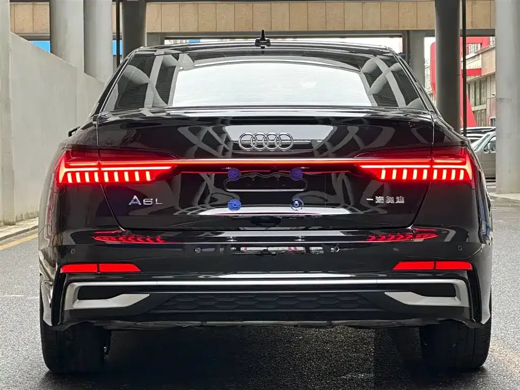 Audi A6L — фото 7
