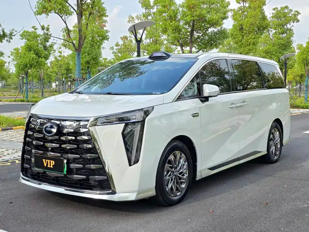 GAC Motor Trumpchi M8 — фото 1