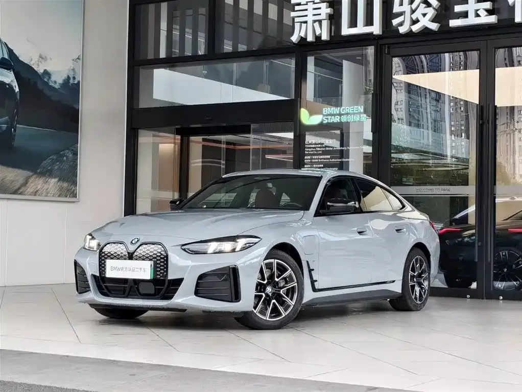 BMW i4