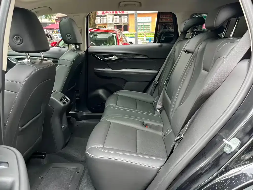 Buick Envision Plus — фото 6