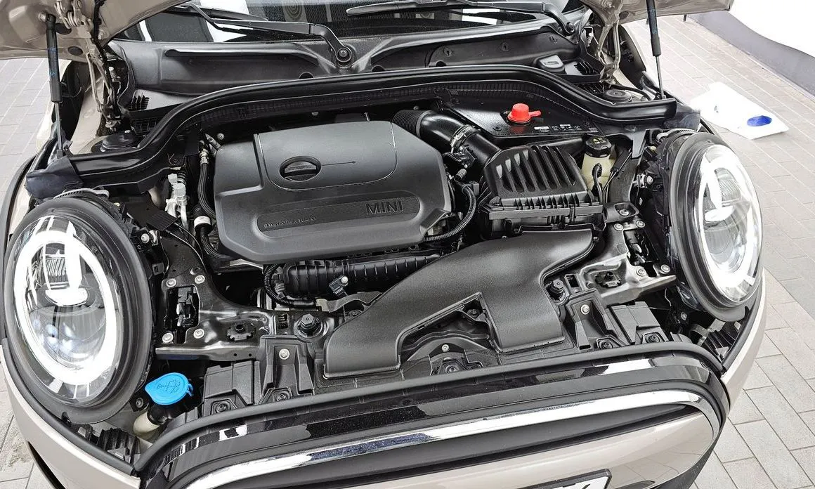 Mini Cooper Convertible 2024 из KR, фото 10