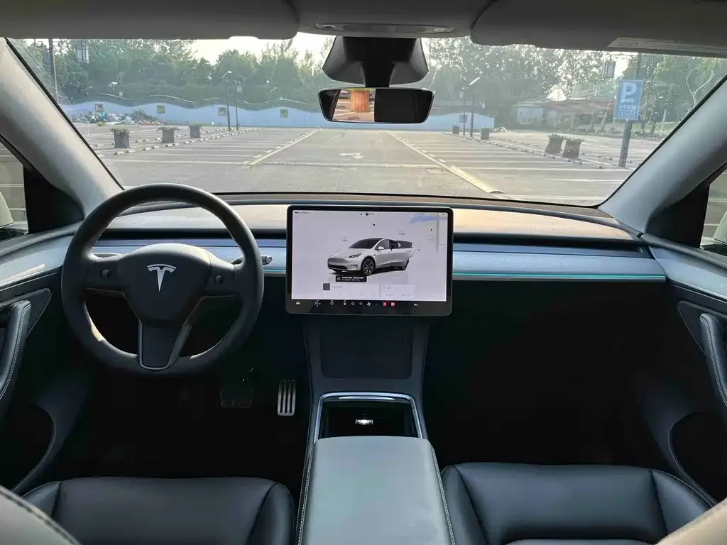 Tesla Model Y — фото 3