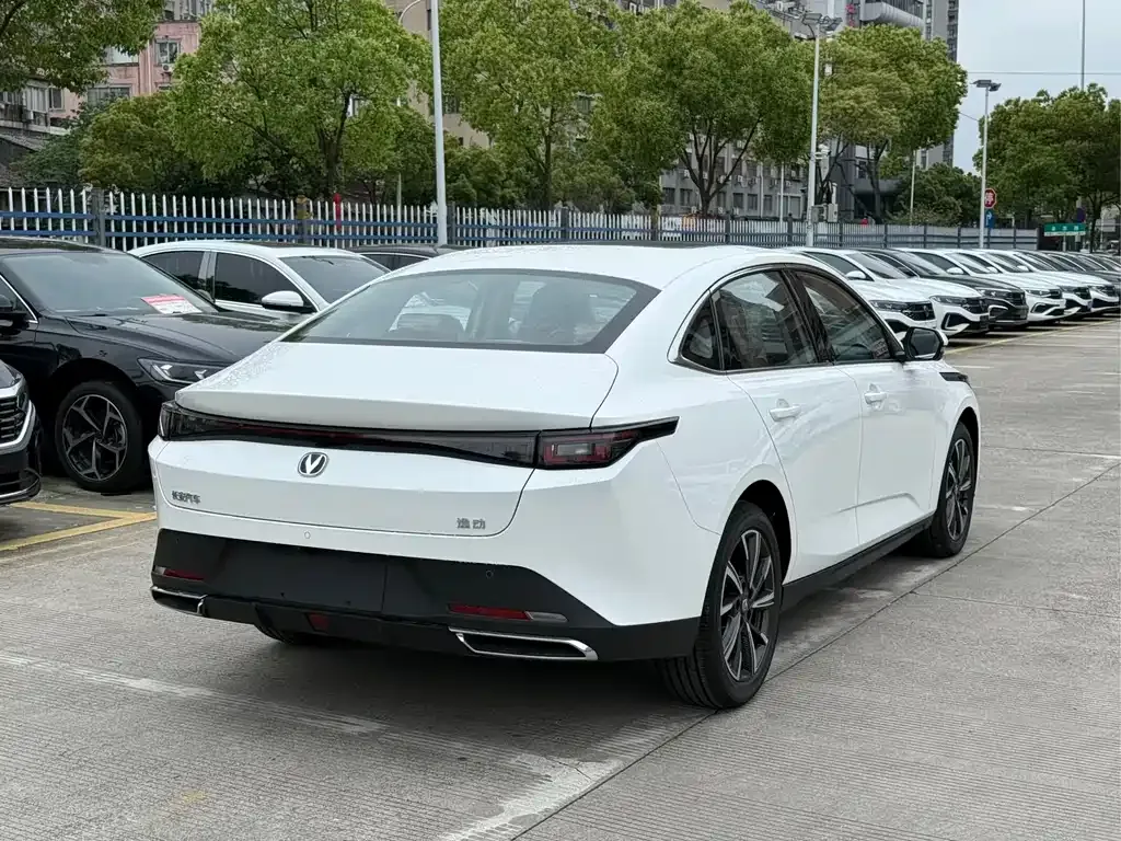 Changan Eado 2026 из CN, фото 9