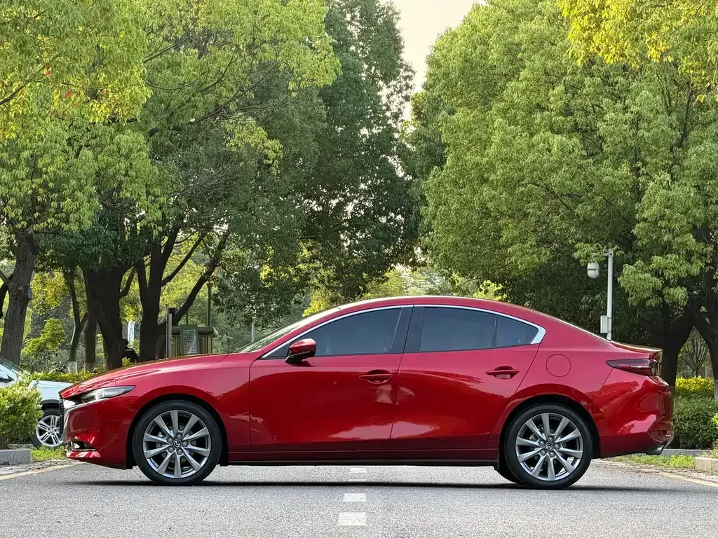 Mazda 3 Axela — фото 4