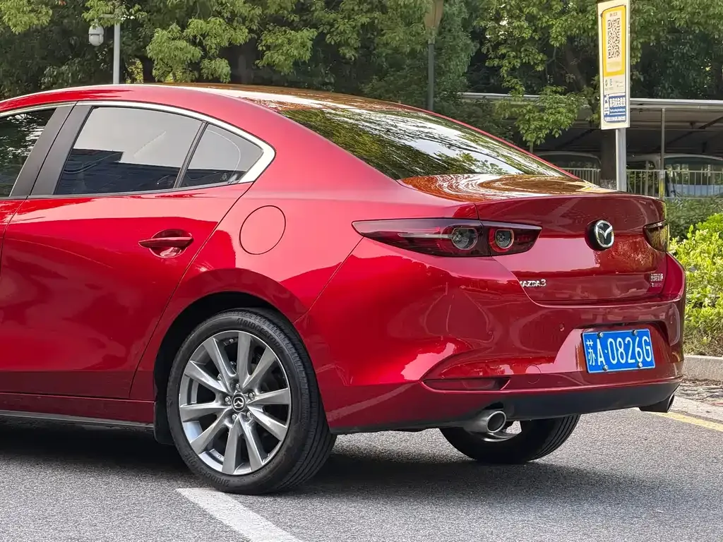 Mazda 3 Axela — фото 3