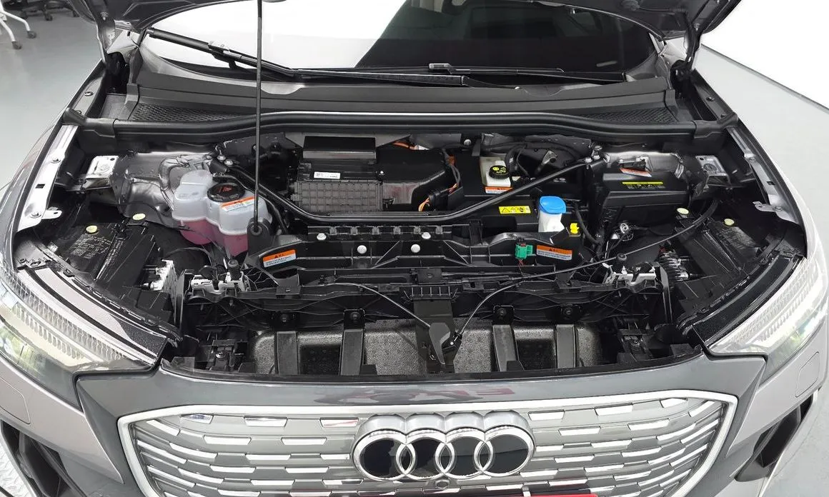 Audi Q4 e-tron 2025 из KR, фото 9