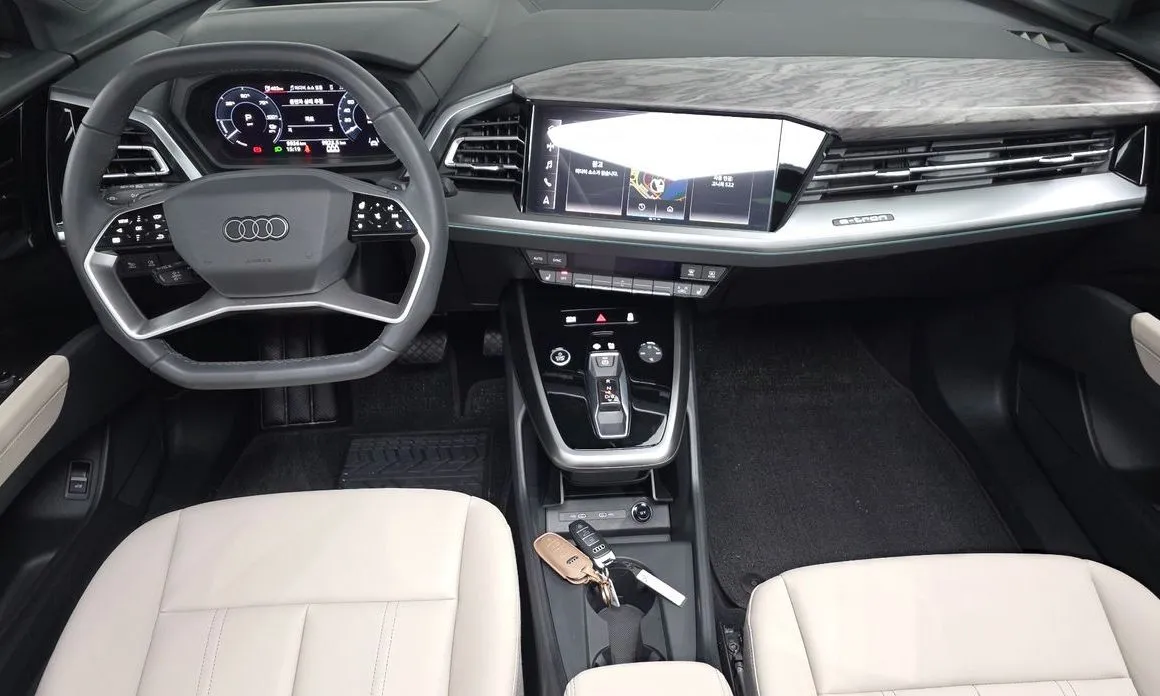 Audi Q4 e-tron 2025 из KR, фото 7