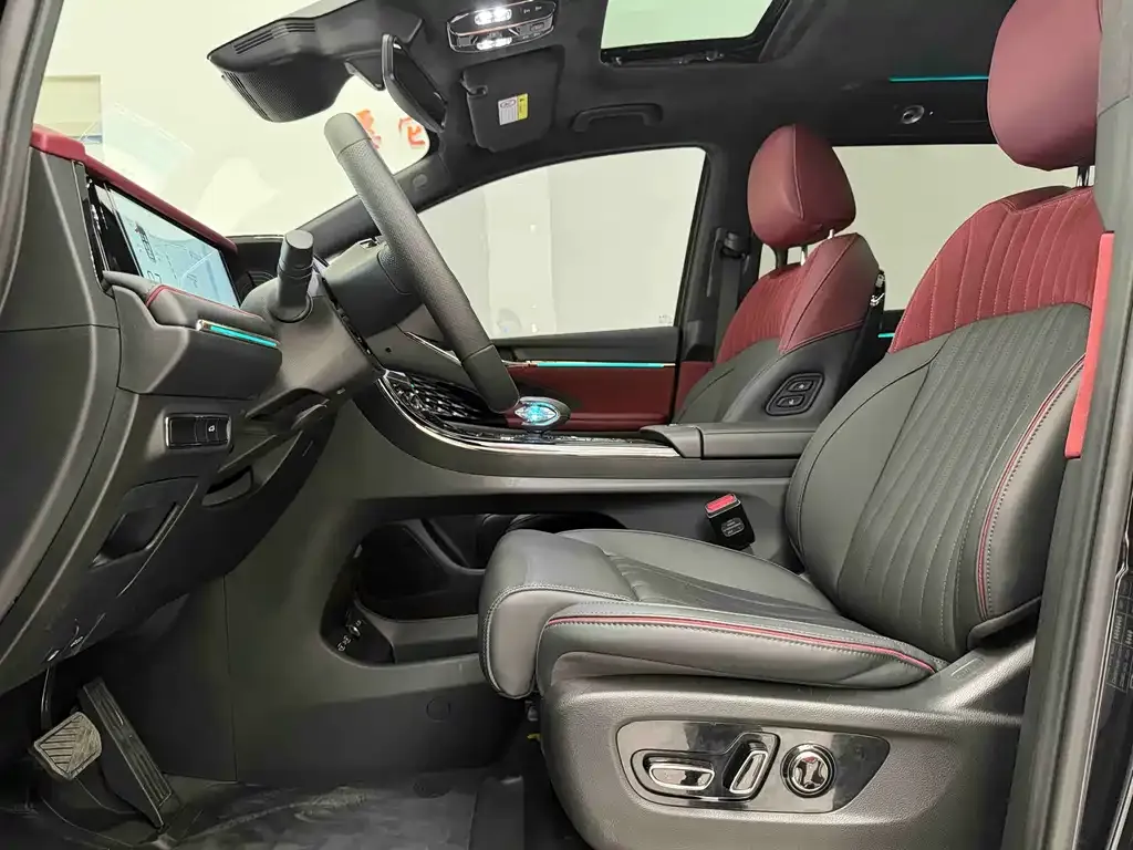 GAC Motor Trumpchi M8 — фото 9