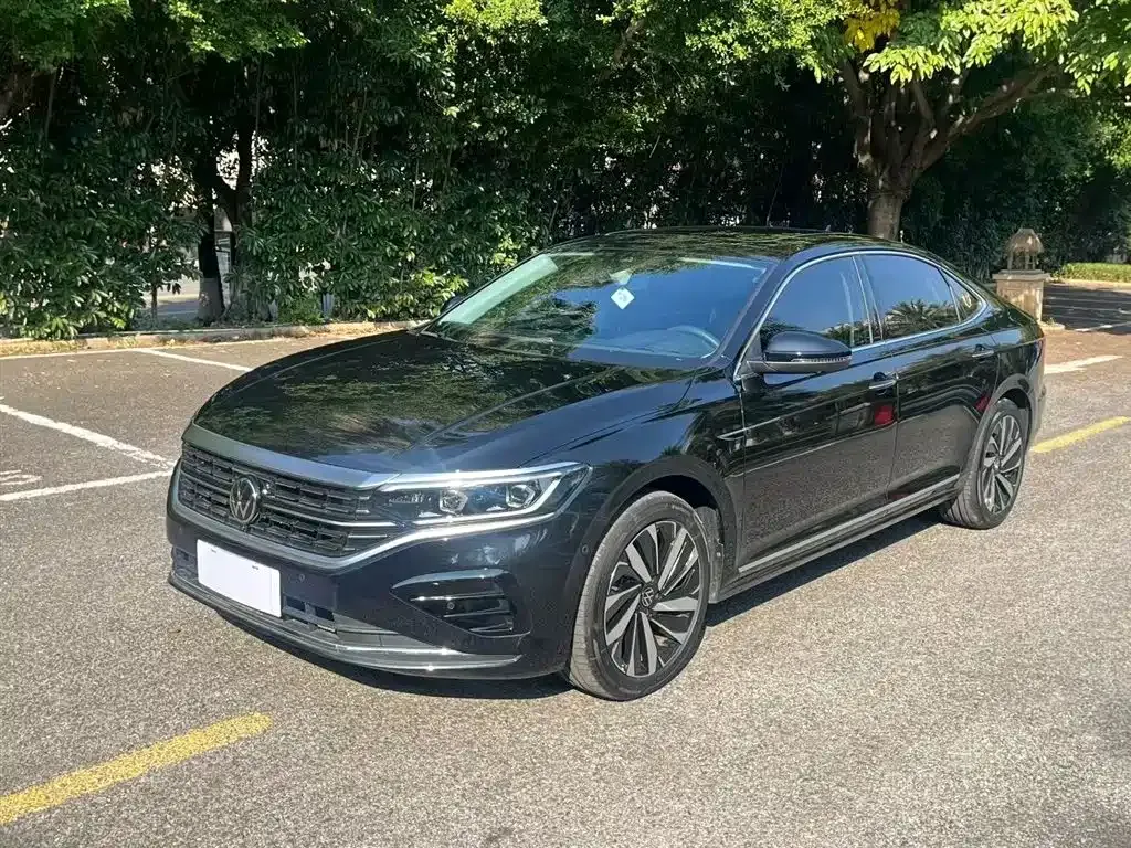 Volkswagen Passat — фото 1