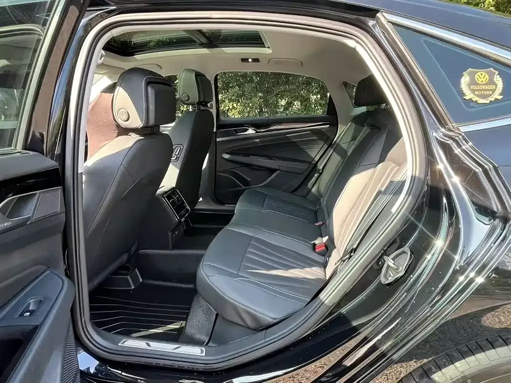 Volkswagen Passat — фото 2