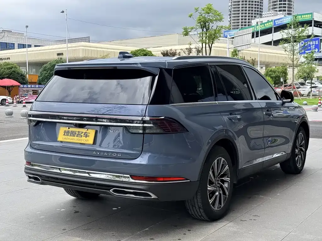 Lincoln Aviator — фото 10