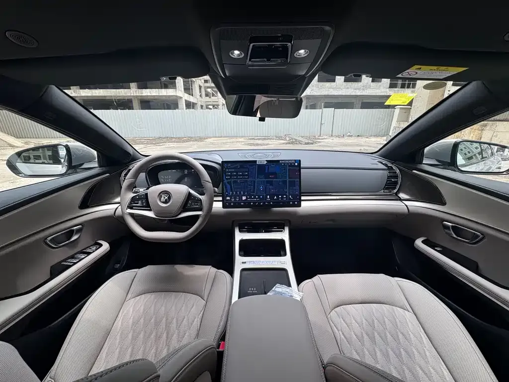 BYD Han — фото 4