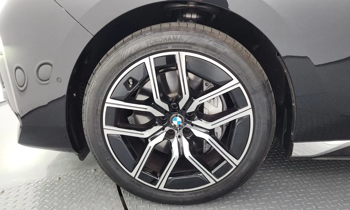 BMW 7-Series 2025 из KR, фото 5