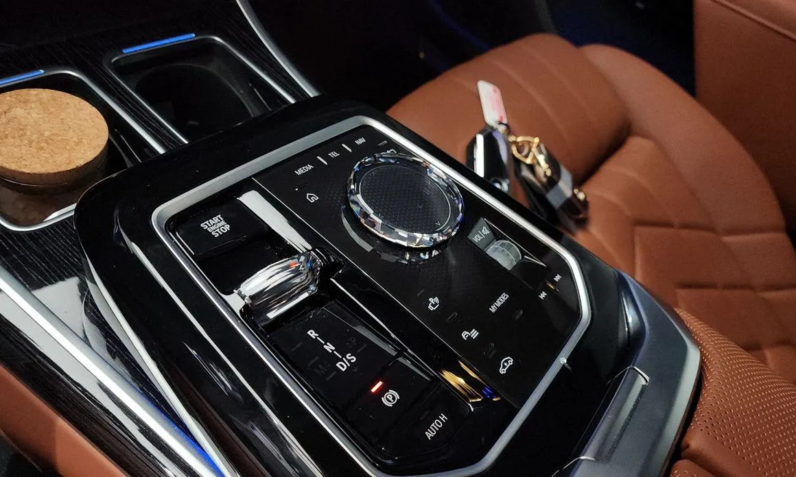 BMW 7-Series 2025 из KR, фото 3