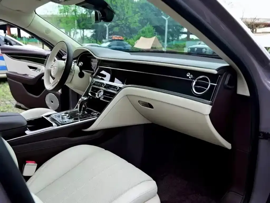 Bentley Flying Spur PHEV 2022 из CN, фото 6