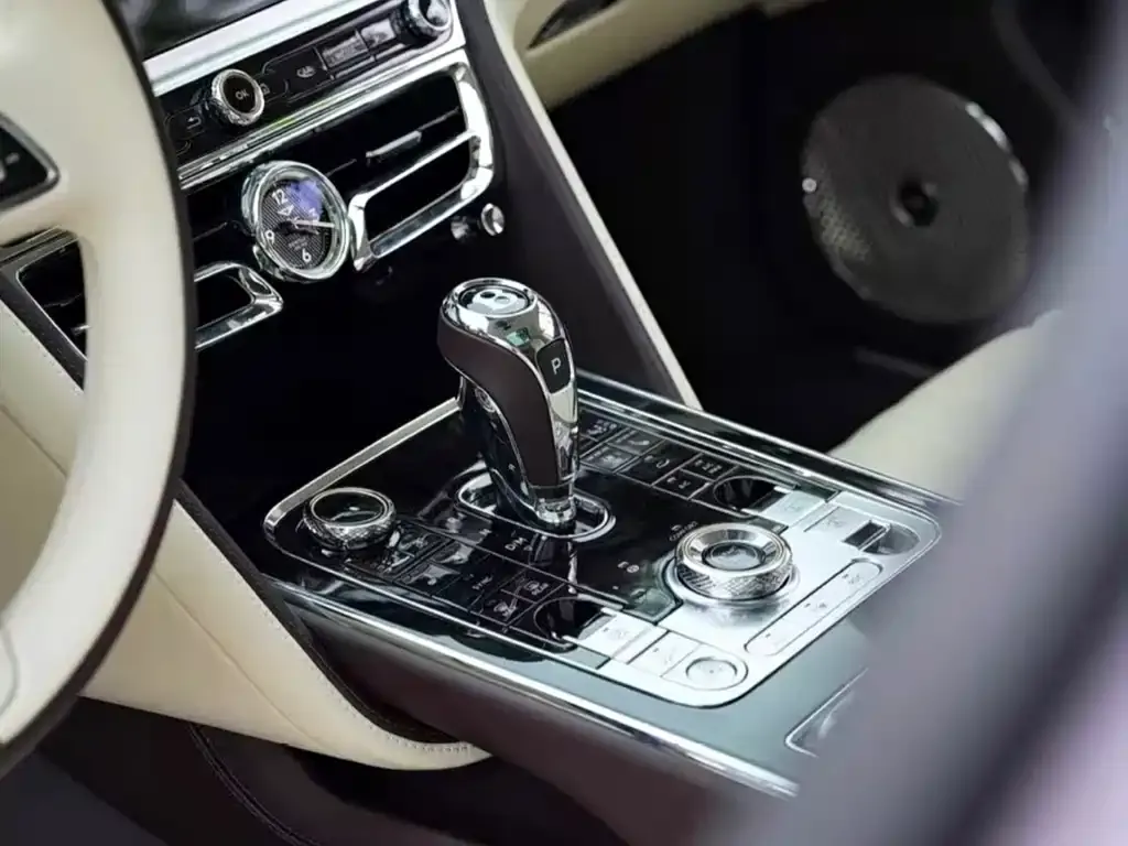 Bentley Flying Spur PHEV 2022 из CN, фото 4