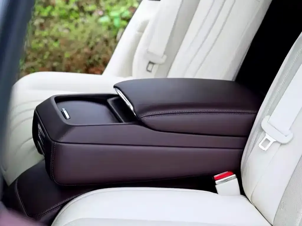 Bentley Flying Spur PHEV 2022 из CN, фото 2
