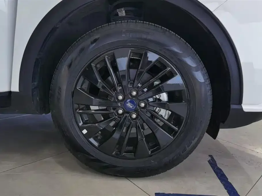 Ford Escape 2024 из CN, фото 6