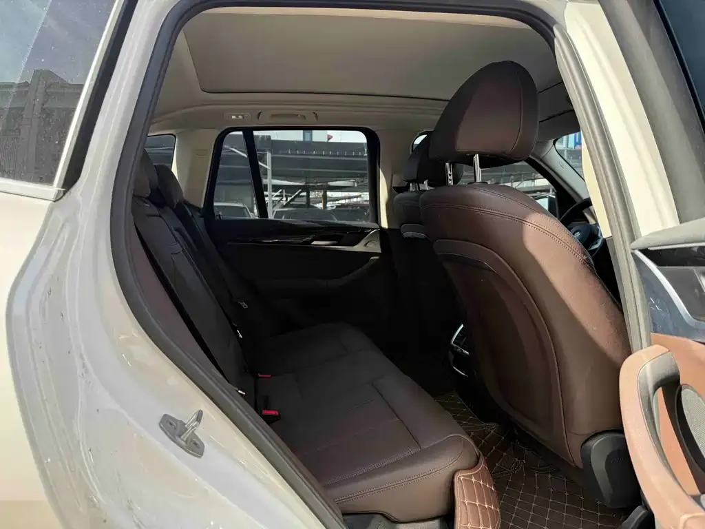 BMW iX3 2024 из CN, фото 2