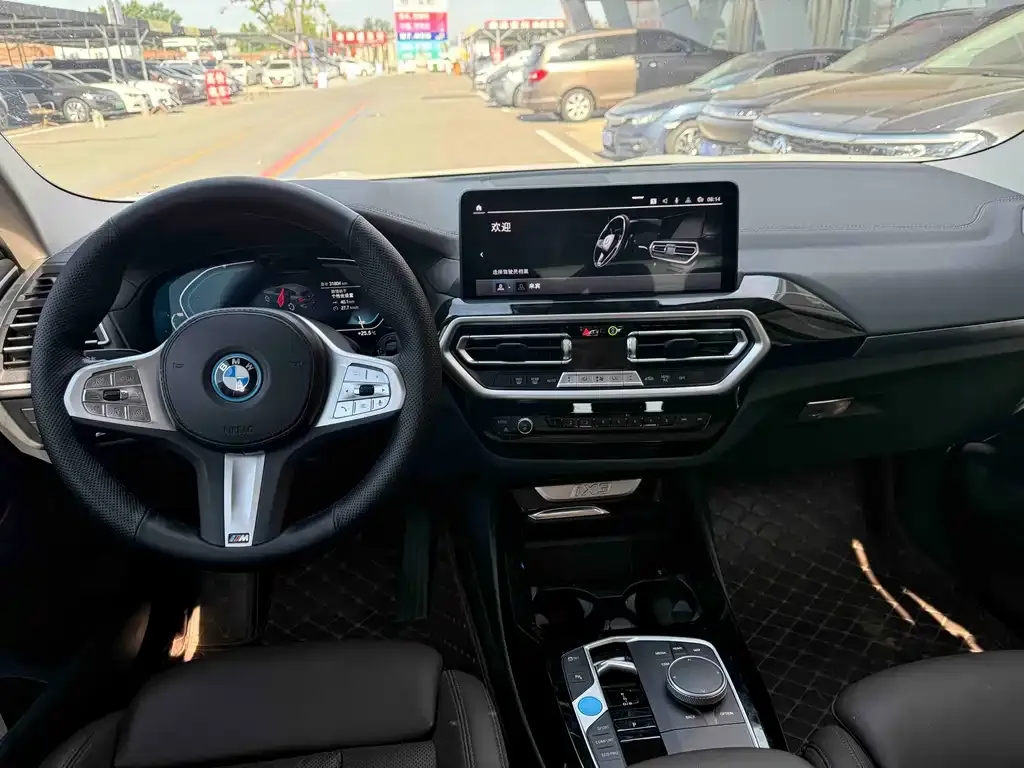 BMW iX3 2024 из CN, фото 7