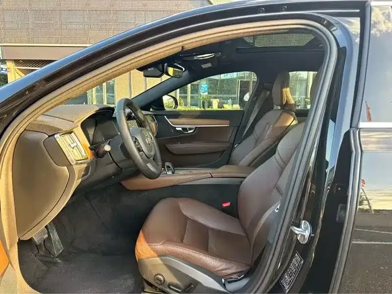 Volvo S90 — фото 10