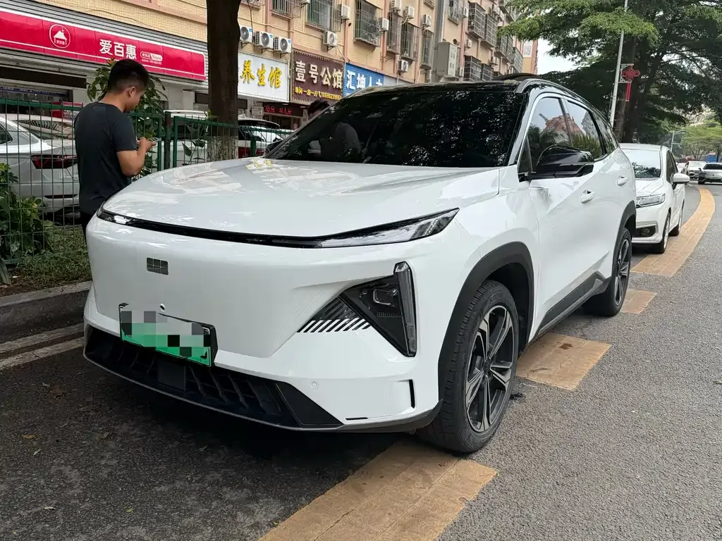 Geely Galaxy L7 — фото 1