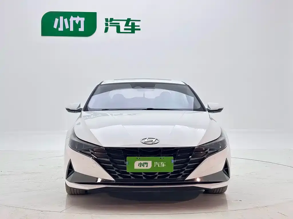 Hyundai Elantra — фото 3