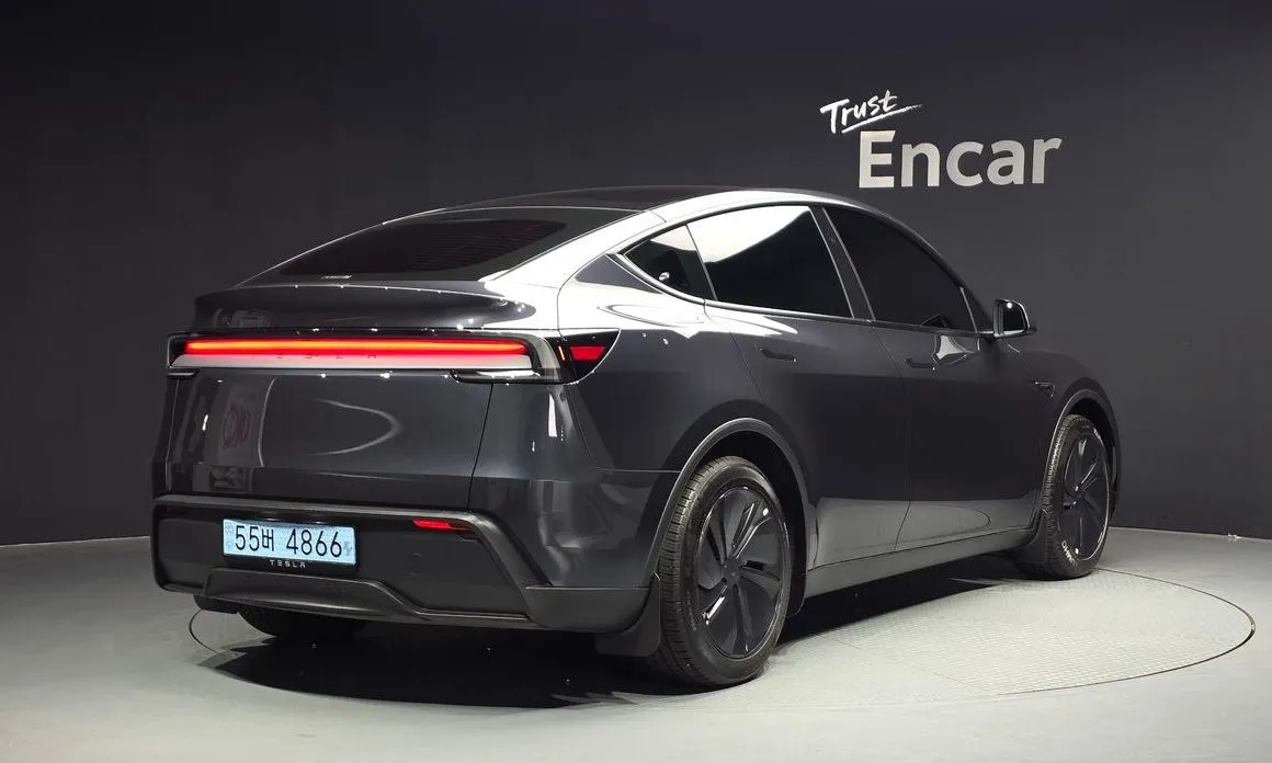Tesla Model Y 2025 из KR, фото 3