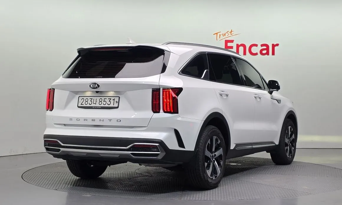 Kia Sorento — фото 7