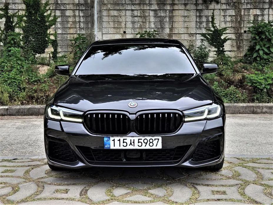 BMW 5-Series — фото 10