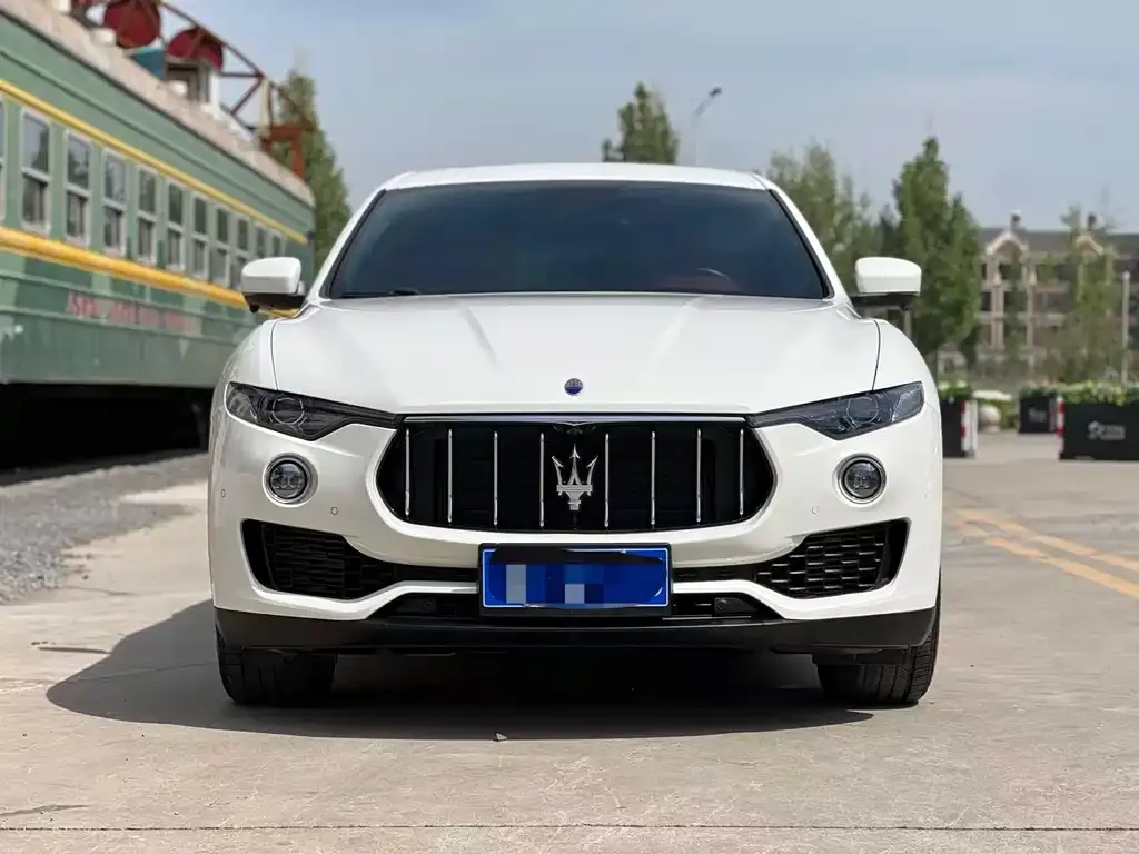 Maserati Levante — фото 4