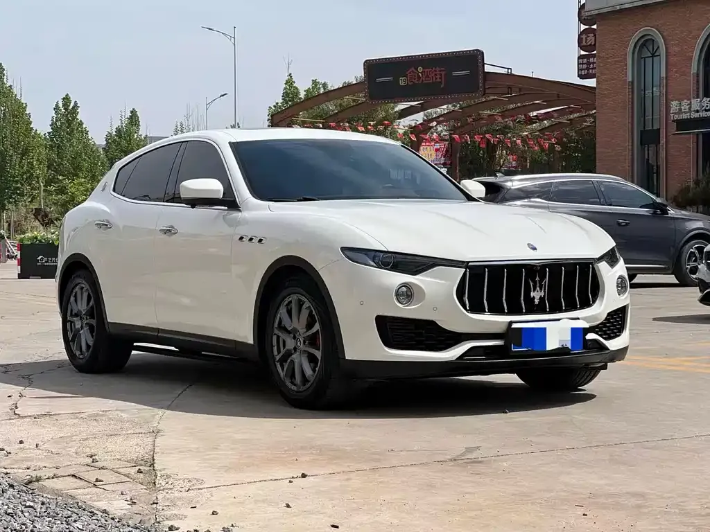 Maserati Levante — фото 5