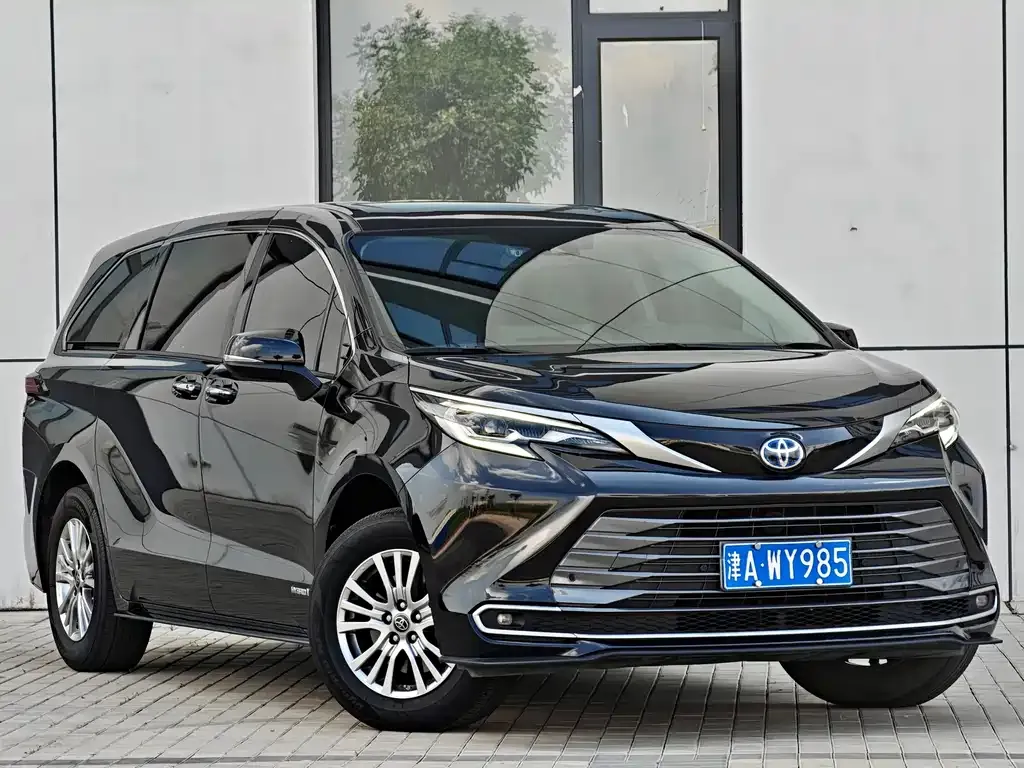 Toyota Sienna 2023 из CN, фото 9