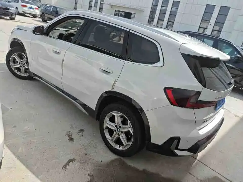 BMW X1 — фото 5