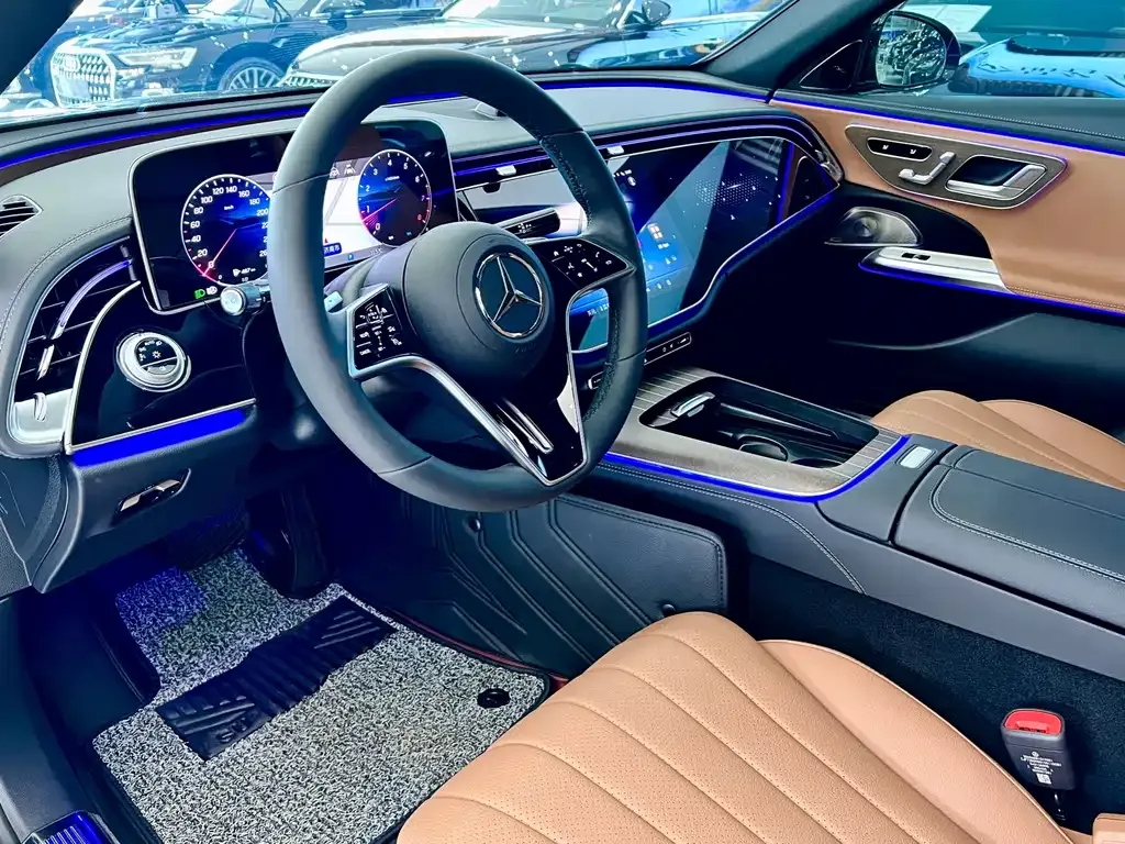 Mercedes-Benz E-Class — фото 10