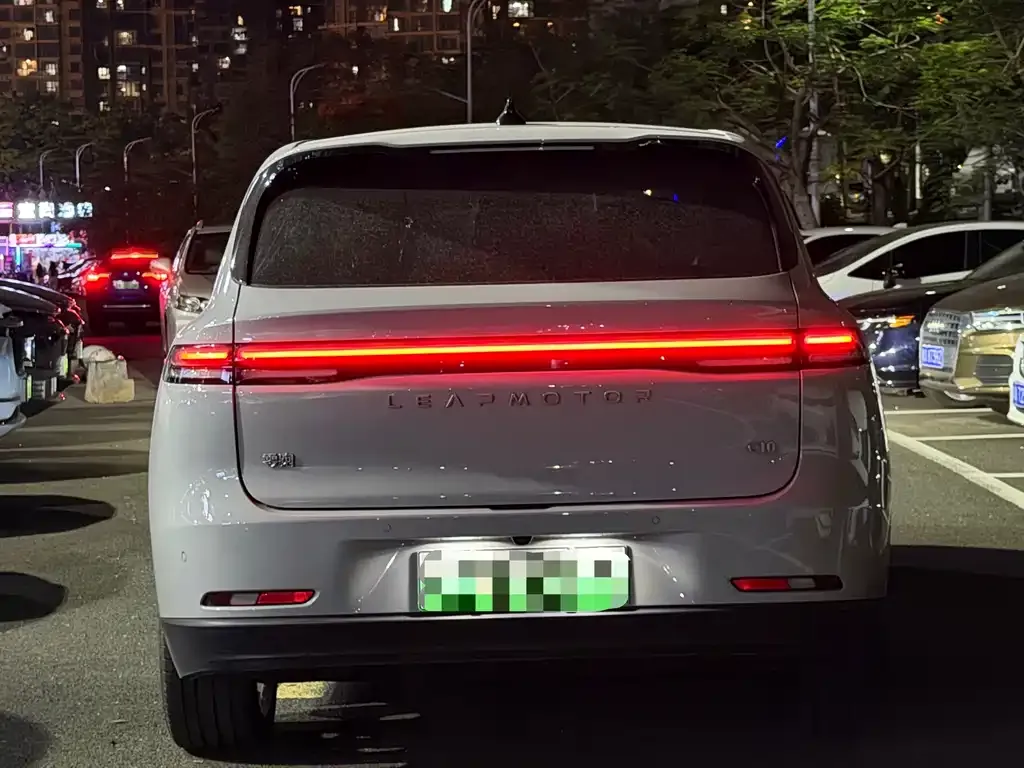 Leapmotor C10 — фото 5