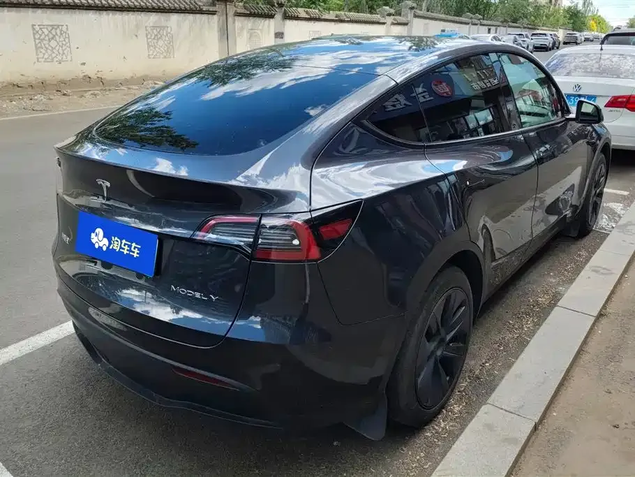 Tesla Model Y — фото 4