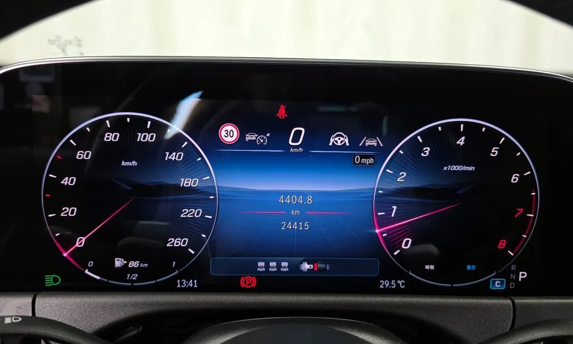 Mercedes-Benz E-Class 2025 из KR, фото 5